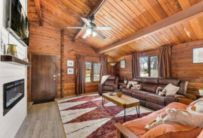 Cozy Copper Cabin Lodge